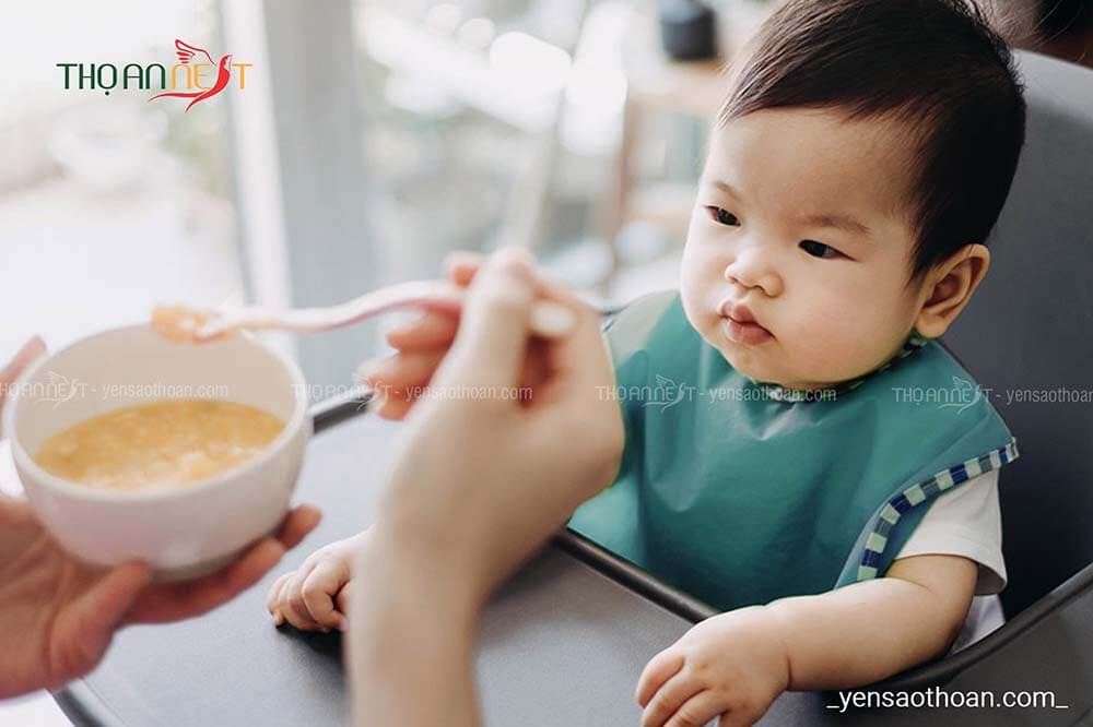 Bé 9 tháng tuổi ăn yến sào được không và ăn bao nhiêu là phù hợp với trẻ