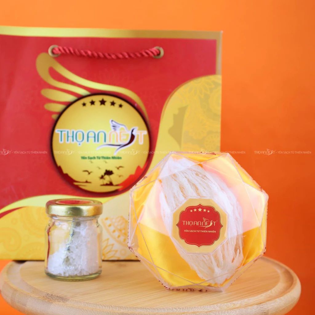 Set quà tặng Yến tinh chế loại 5 sao đặc biệt (100 gram) tặng kèm phụ liệu chung